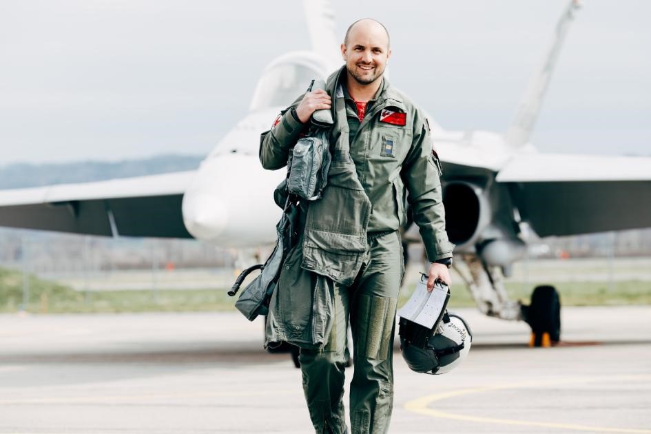 Nicolas « Vincent » Rossier : Pilote du Swiss Hornet Display Team