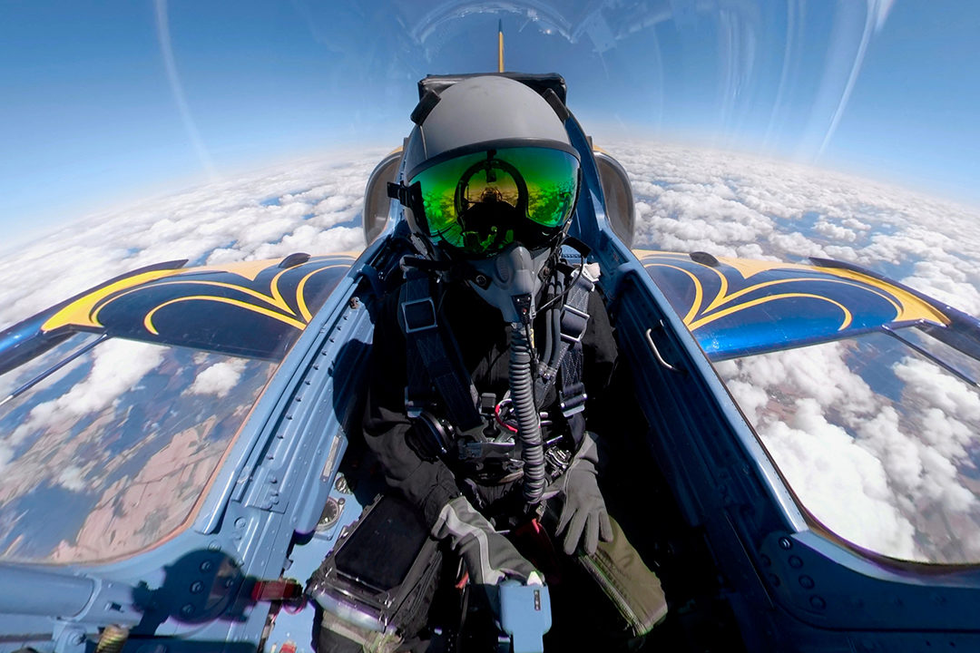 750km/h en jet militaire sur les Alpes ? C’est possible !